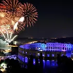 Nera * Pula